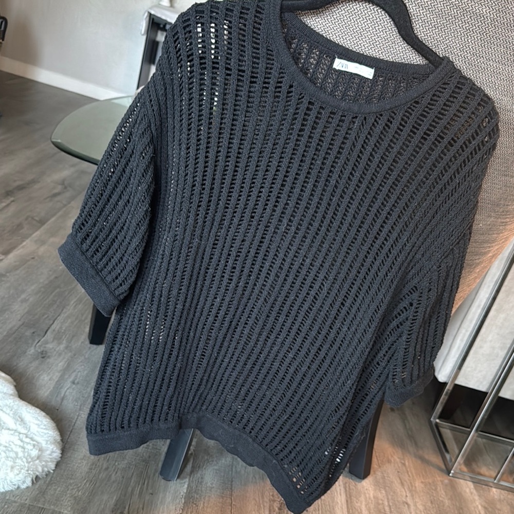 Zara Black Ribbed Crew Neck Top